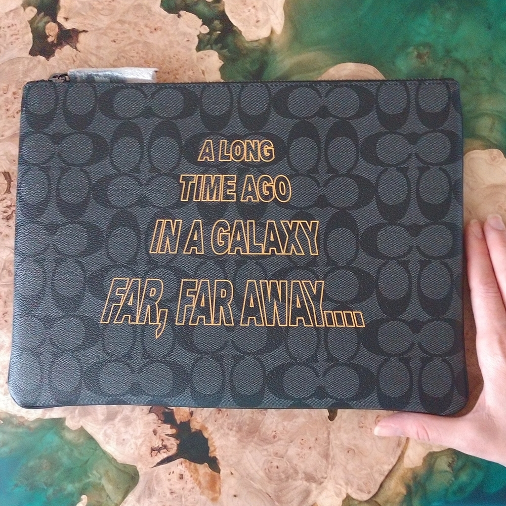 SOLD! Star wars x Coach large pouch NWT - Picture 4 of 8